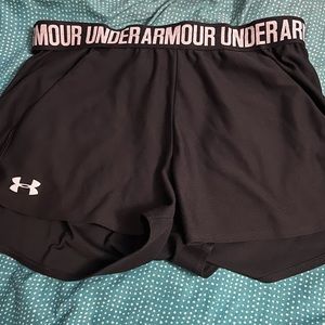 Black Under Armor shorts